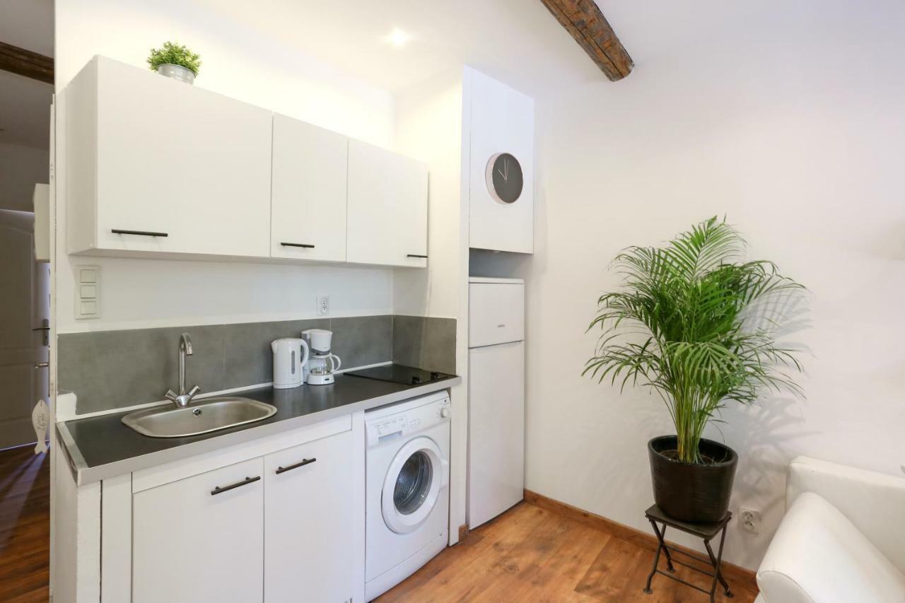 GregBnb-com - T2 Cosy et design - PARKING INCLUS - WiFi - 15min Gare Toulon Exterior foto