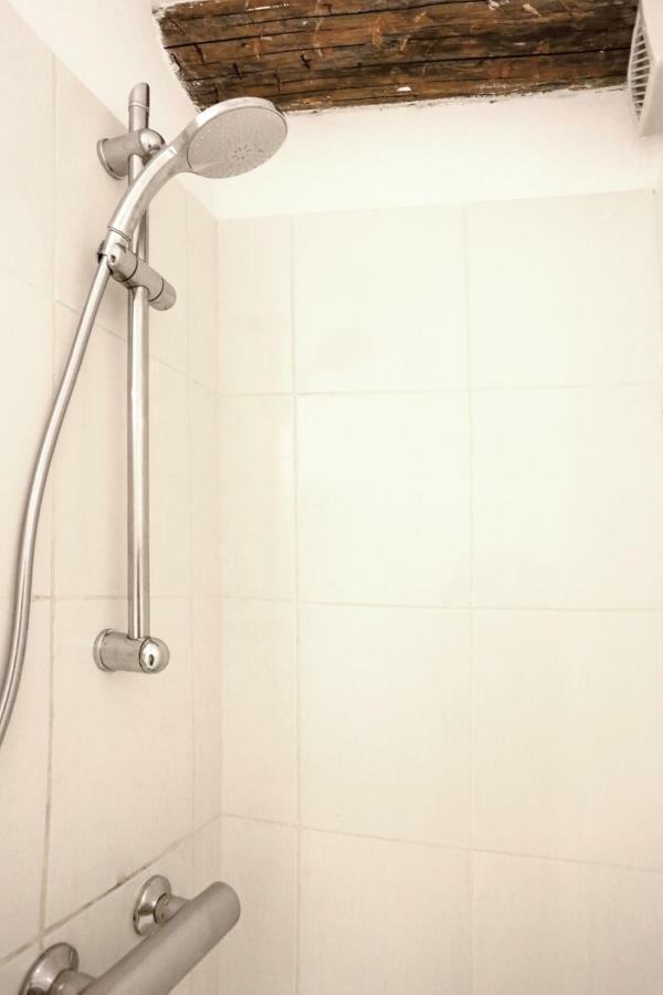 GregBnb-com - T2 Cosy et design - PARKING INCLUS - WiFi - 15min Gare Toulon Exterior foto