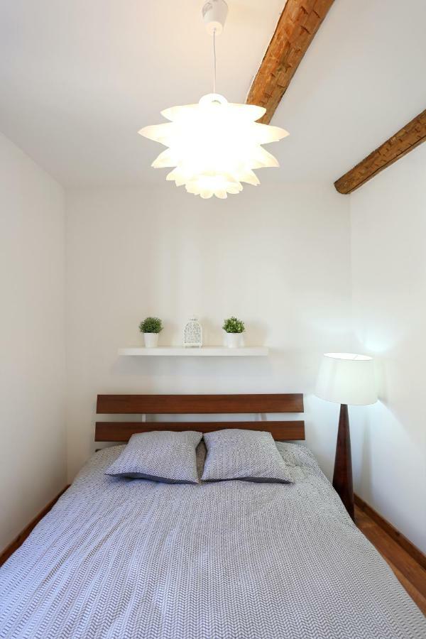 GregBnb-com - T2 Cosy et design - PARKING INCLUS - WiFi - 15min Gare Toulon Exterior foto